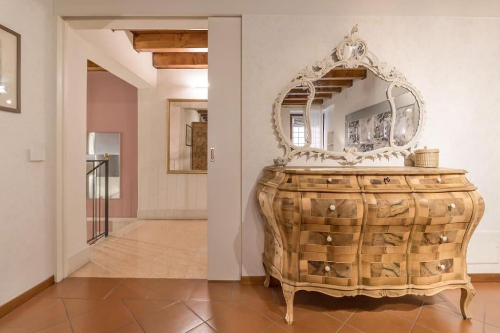 Residenza Angels @Piazzadelleerbe Apartment Verona Exterior photo